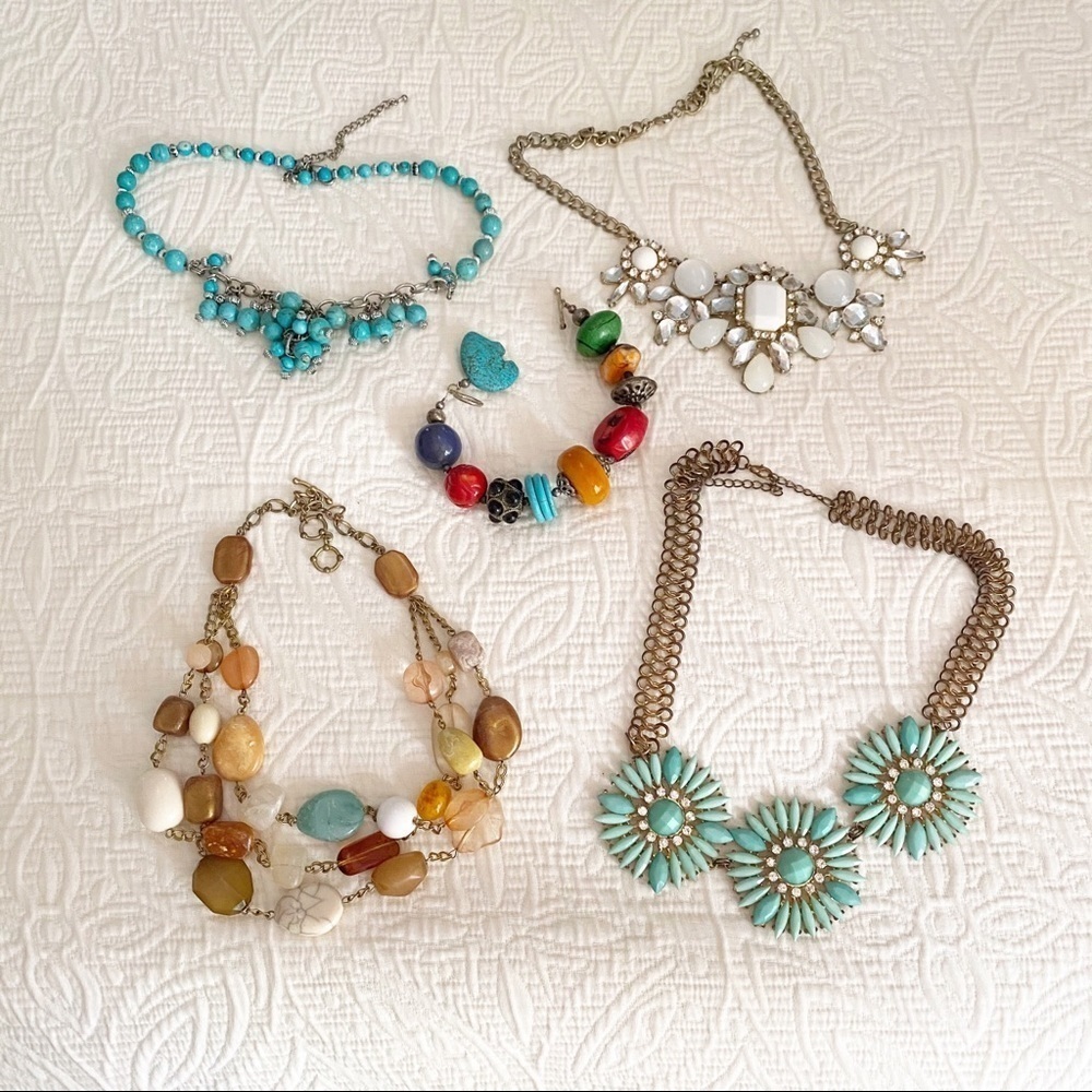 Costume Jewelry Bundle: 4 Necklaces / 1 Bracelet